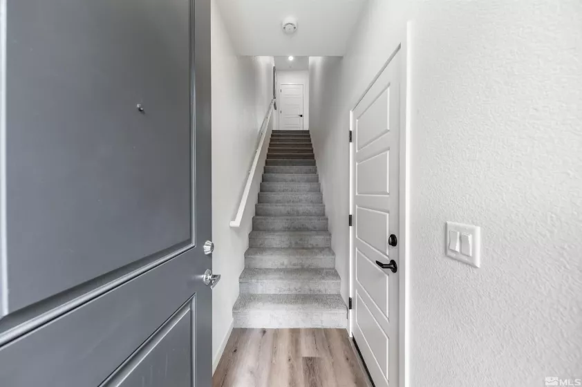 130 Rissone, Reno, Nevada 89503, 2 Bedrooms Bedrooms, ,4 BathroomsBathrooms,Residential,Residential,Rissone,250001311