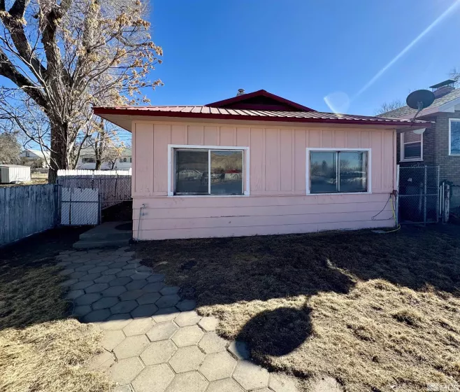 121 Haskell, Winnemucca, Nevada 89445, 2 Bedrooms Bedrooms, ,1 BathroomBathrooms,Residential,Residential,Haskell,250001089