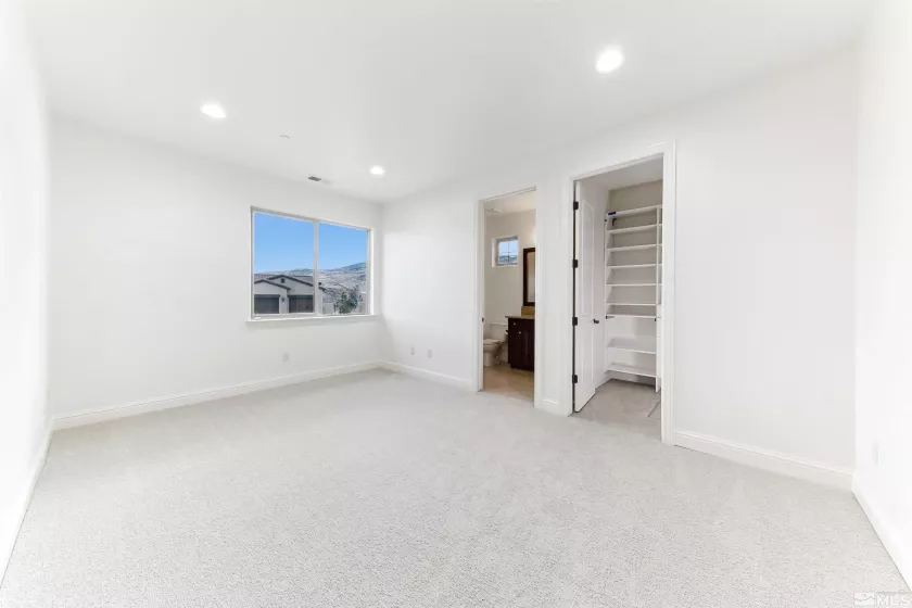 6250 Vista Montagna, Reno, Nevada 89519, 4 Bedrooms Bedrooms, ,4 BathroomsBathrooms,Residential,Residential,Vista Montagna,250001097
