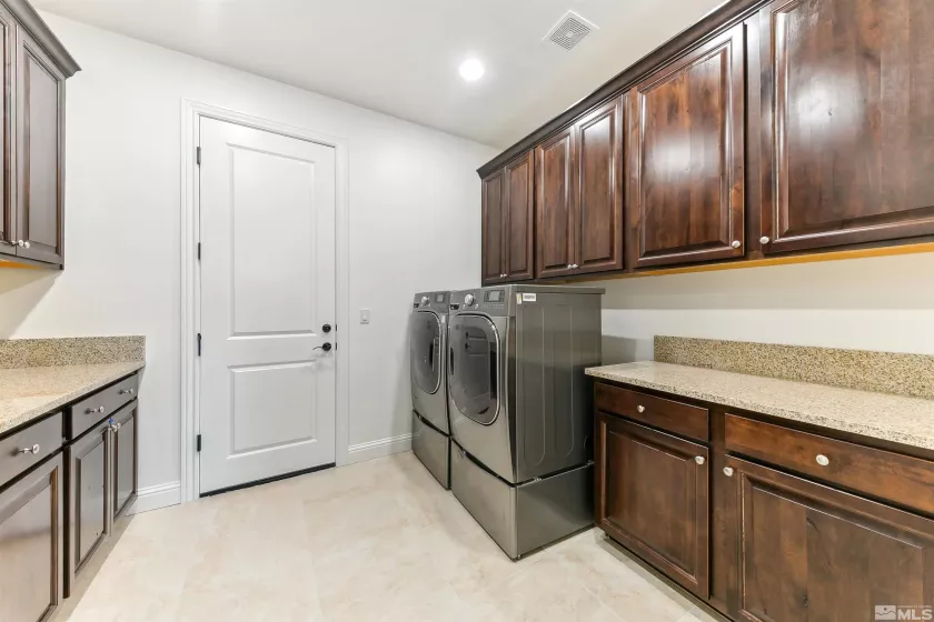 6250 Vista Montagna, Reno, Nevada 89519, 4 Bedrooms Bedrooms, ,4 BathroomsBathrooms,Residential,Residential,Vista Montagna,250001097