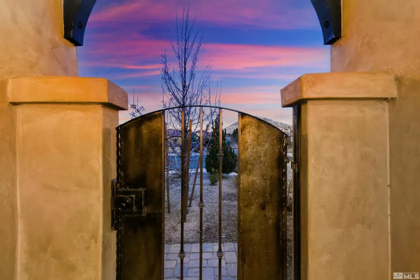 6250 Vista Montagna, Reno, Nevada 89519, 4 Bedrooms Bedrooms, ,4 BathroomsBathrooms,Residential,Residential,Vista Montagna,250001097