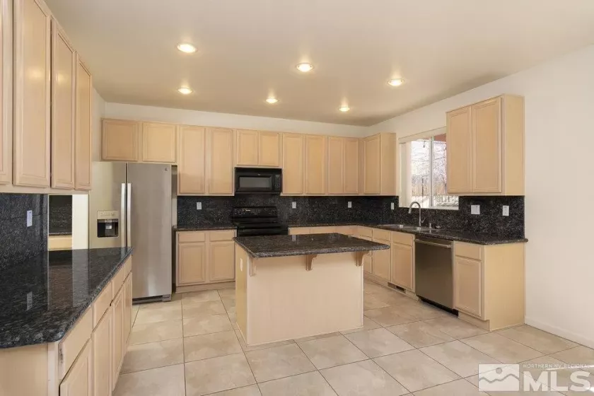 10850 Dancing Aspen, Reno, Nevada 89521, 4 Bedrooms Bedrooms, ,3 BathroomsBathrooms,Residential,Residential,Dancing Aspen,250000526