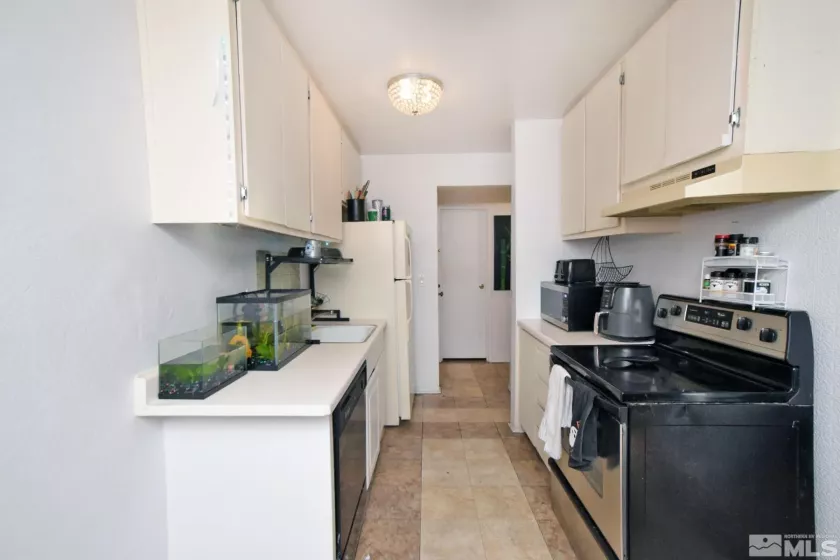 4608 Neil Rd Blg 15, Reno, Nevada 89502, 1 Bedroom Bedrooms, ,1 BathroomBathrooms,Residential,Residential,Neil Rd Blg 15,250000215