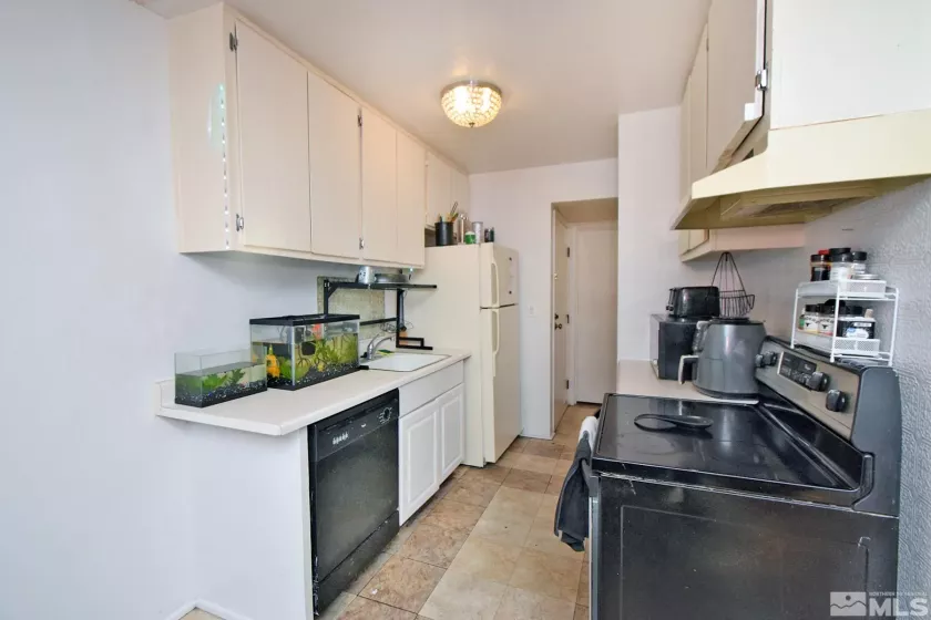 4608 Neil Rd Blg 15, Reno, Nevada 89502, 1 Bedroom Bedrooms, ,1 BathroomBathrooms,Residential,Residential,Neil Rd Blg 15,250000215