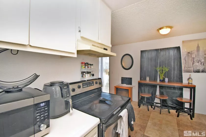 4608 Neil Rd Blg 15, Reno, Nevada 89502, 1 Bedroom Bedrooms, ,1 BathroomBathrooms,Residential,Residential,Neil Rd Blg 15,250000215