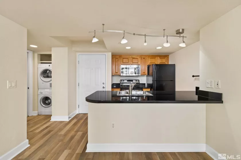450 Arlington, Reno, Nevada 89503, 2 Bedrooms Bedrooms, ,2 BathroomsBathrooms,Residential,Residential,Arlington,240015340
