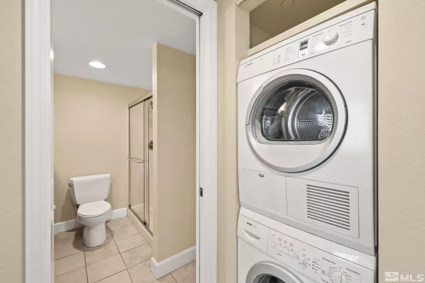 450 Arlington, Reno, Nevada 89503, 2 Bedrooms Bedrooms, ,2 BathroomsBathrooms,Residential,Residential,Arlington,240015340