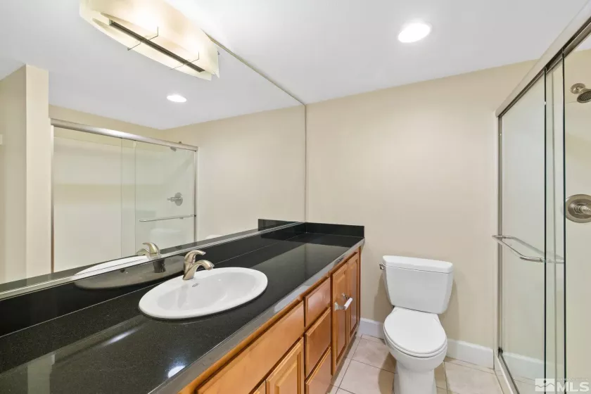 450 Arlington, Reno, Nevada 89503, 2 Bedrooms Bedrooms, ,2 BathroomsBathrooms,Residential,Residential,Arlington,240015340