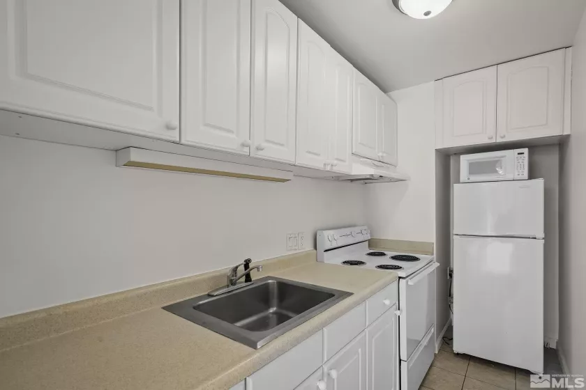 100 Arlington, Reno, Nevada 89501, ,1 BathroomBathrooms,Residential,Residential,Arlington,240015400