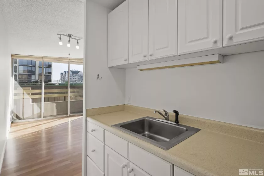 100 Arlington, Reno, Nevada 89501, ,1 BathroomBathrooms,Residential,Residential,Arlington,240015400