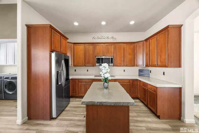12040 Anthem, Sparks, Nevada 89441, 4 Bedrooms Bedrooms, ,3 BathroomsBathrooms,Residential,Residential,Anthem,240015297