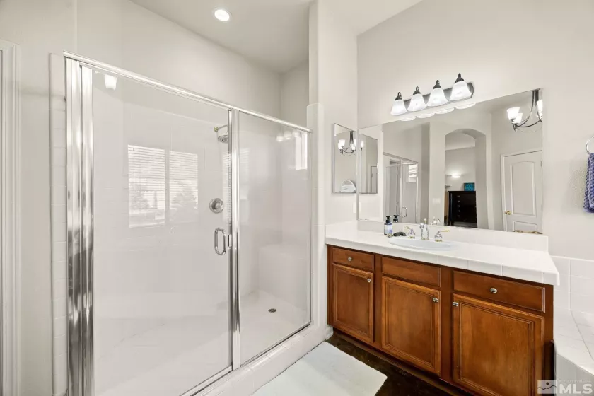 12040 Anthem, Sparks, Nevada 89441, 4 Bedrooms Bedrooms, ,3 BathroomsBathrooms,Residential,Residential,Anthem,240015297