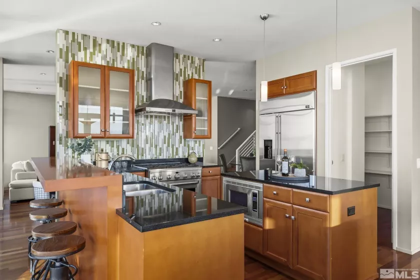 255 Sierra, Reno, Nevada 89501, 3 Bedrooms Bedrooms, ,4 BathroomsBathrooms,Residential,Residential,Sierra,240015042