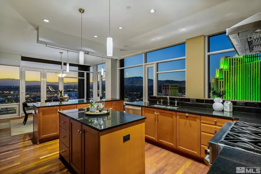 255 Sierra, Reno, Nevada 89501, 3 Bedrooms Bedrooms, ,4 BathroomsBathrooms,Residential,Residential,Sierra,240015042