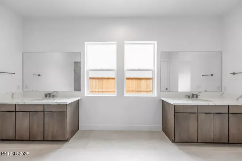 7511 Hoback, Sparks, Nevada 89436, 2 Bedrooms Bedrooms, ,3 BathroomsBathrooms,Residential,Residential,Hoback,240014819