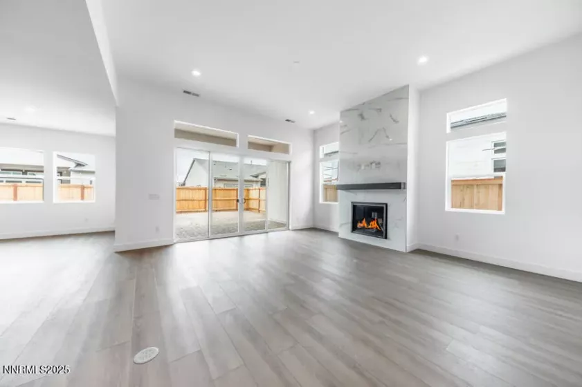 7511 Hoback, Sparks, Nevada 89436, 2 Bedrooms Bedrooms, ,3 BathroomsBathrooms,Residential,Residential,Hoback,240014819