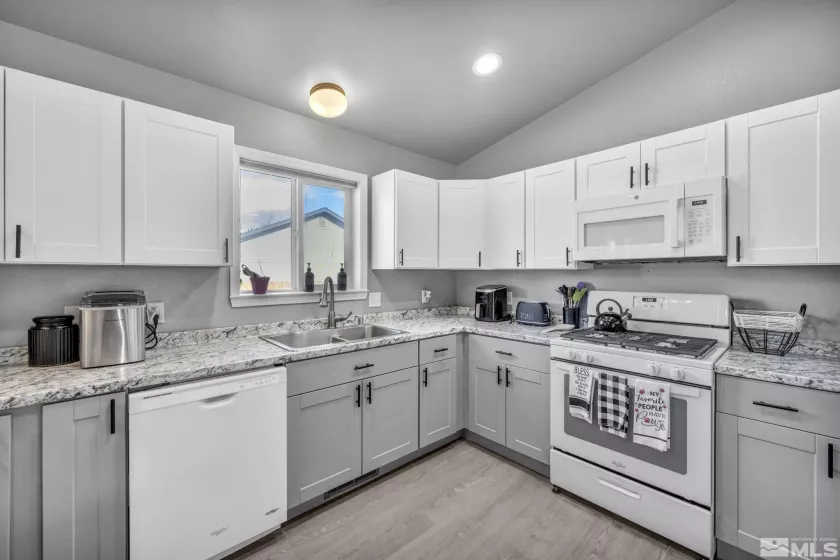 416 Paul, Yerington, Nevada 89447, 3 Bedrooms Bedrooms, ,2 BathroomsBathrooms,Residential,Residential,Paul,240014813