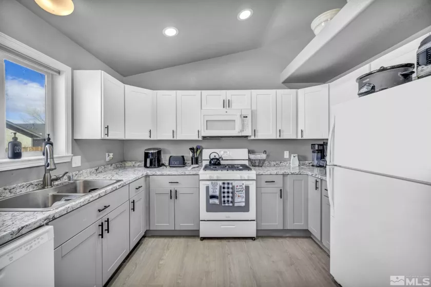416 Paul, Yerington, Nevada 89447, 3 Bedrooms Bedrooms, ,2 BathroomsBathrooms,Residential,Residential,Paul,240014813