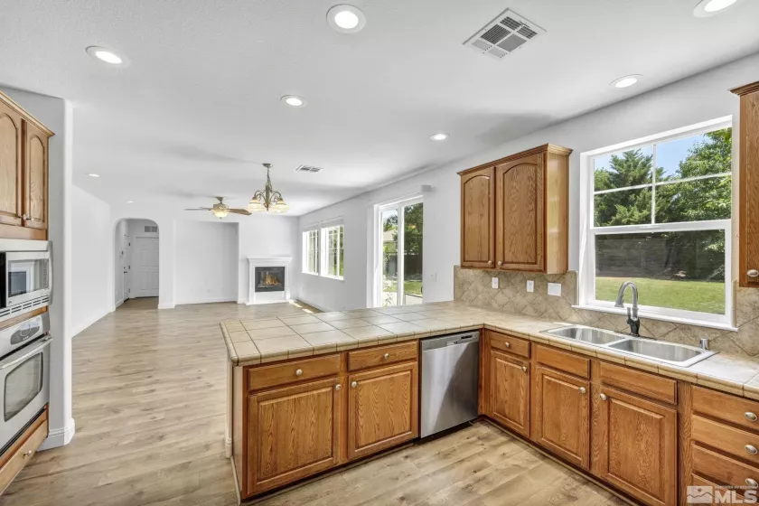 6480 Citori, Sparks, Nevada 89436, 4 Bedrooms Bedrooms, ,3 BathroomsBathrooms,Residential,Residential,Citori,240014733