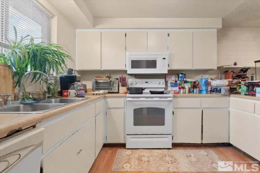 1321 Ashby, Carson City, Nevada 89701, 3 Bedrooms Bedrooms, ,2 BathroomsBathrooms,Residential,Residential,Ashby,240014690