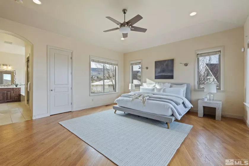 1850 Foothill, Reno, Nevada 89511, 5 Bedrooms Bedrooms, ,4 BathroomsBathrooms,Residential,Residential,Foothill,240014598