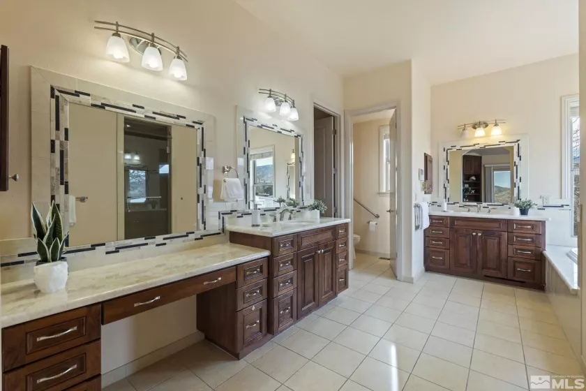 1850 Foothill, Reno, Nevada 89511, 5 Bedrooms Bedrooms, ,4 BathroomsBathrooms,Residential,Residential,Foothill,240014598