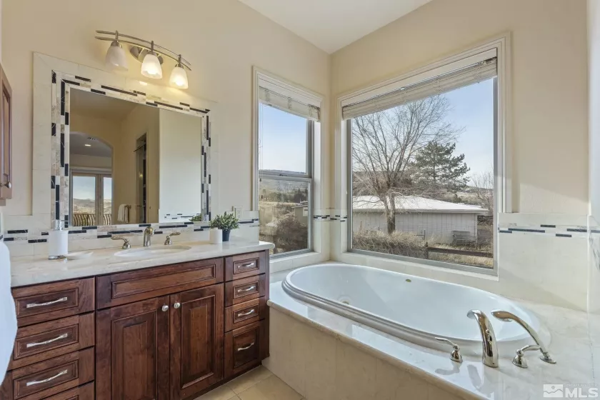 1850 Foothill, Reno, Nevada 89511, 5 Bedrooms Bedrooms, ,4 BathroomsBathrooms,Residential,Residential,Foothill,240014598