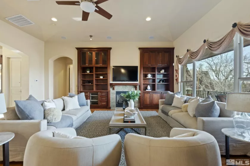 1850 Foothill, Reno, Nevada 89511, 5 Bedrooms Bedrooms, ,4 BathroomsBathrooms,Residential,Residential,Foothill,240014598