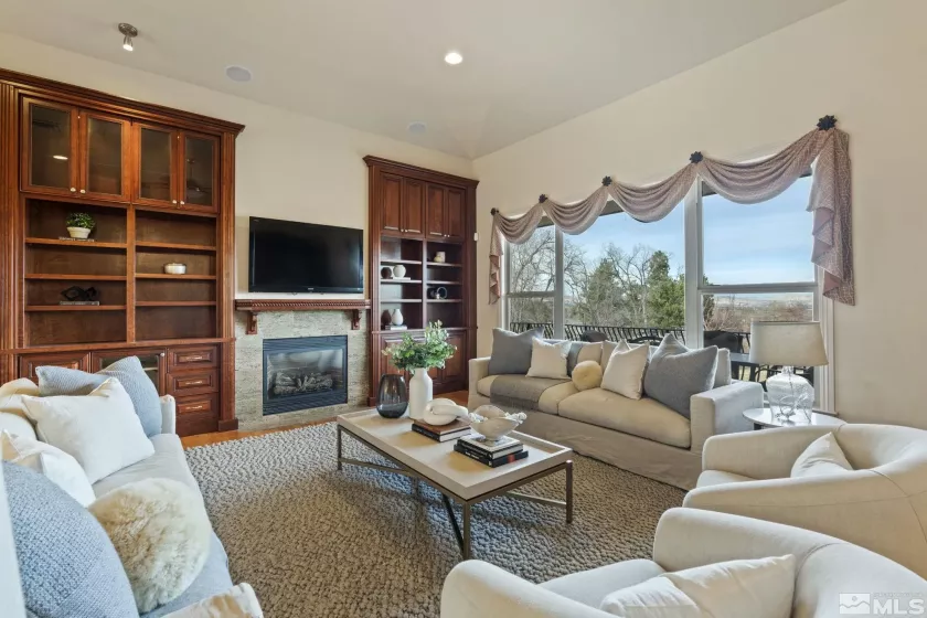 1850 Foothill, Reno, Nevada 89511, 5 Bedrooms Bedrooms, ,4 BathroomsBathrooms,Residential,Residential,Foothill,240014598