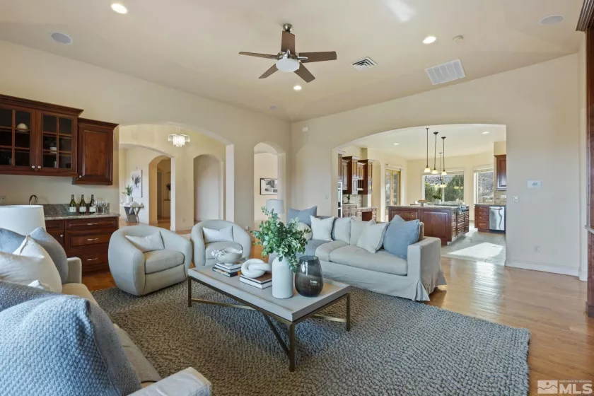 1850 Foothill, Reno, Nevada 89511, 5 Bedrooms Bedrooms, ,4 BathroomsBathrooms,Residential,Residential,Foothill,240014598