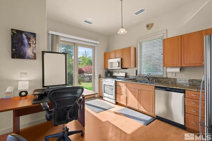1850 Foothill, Reno, Nevada 89511, 5 Bedrooms Bedrooms, ,4 BathroomsBathrooms,Residential,Residential,Foothill,240014598