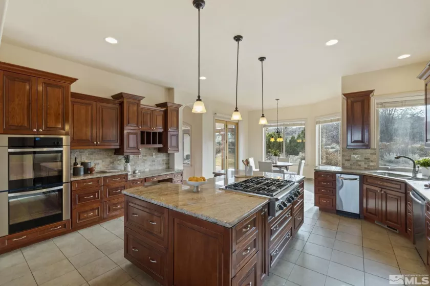 1850 Foothill, Reno, Nevada 89511, 5 Bedrooms Bedrooms, ,4 BathroomsBathrooms,Residential,Residential,Foothill,240014598