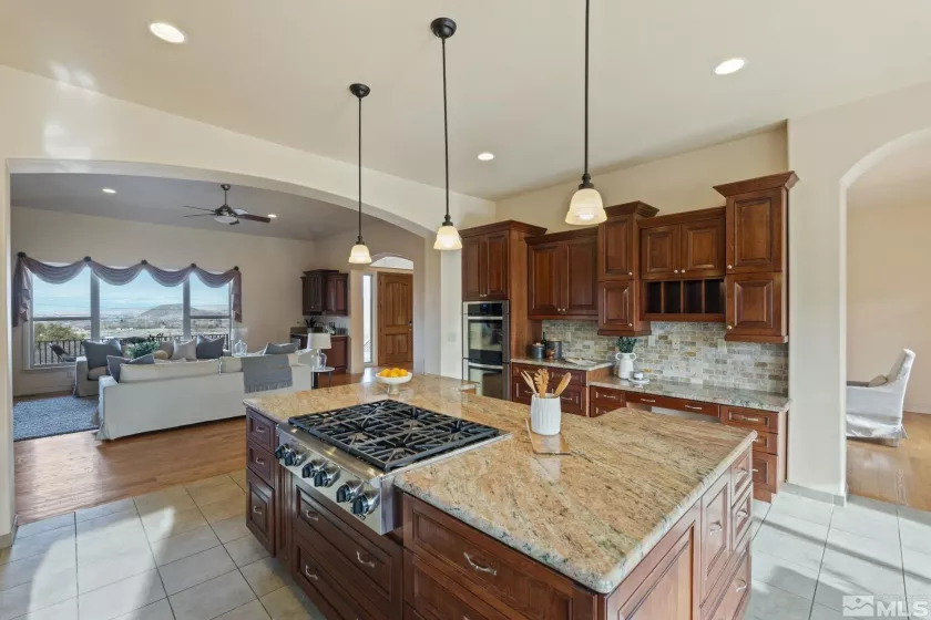 1850 Foothill, Reno, Nevada 89511, 5 Bedrooms Bedrooms, ,4 BathroomsBathrooms,Residential,Residential,Foothill,240014598