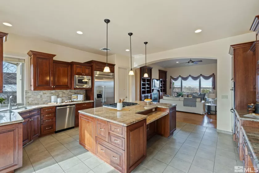 1850 Foothill, Reno, Nevada 89511, 5 Bedrooms Bedrooms, ,4 BathroomsBathrooms,Residential,Residential,Foothill,240014598