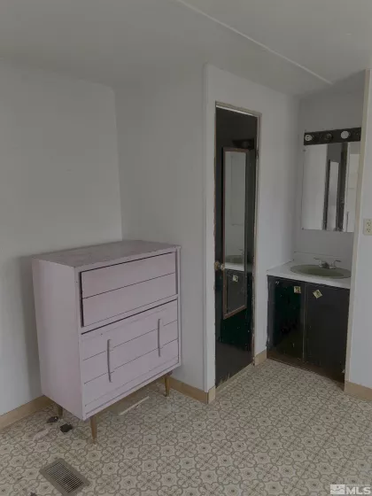 65 Whiteface, Yerington, Nevada 89447, 2 Bedrooms Bedrooms, ,1 BathroomBathrooms,Residential,Residential,Whiteface,240014555
