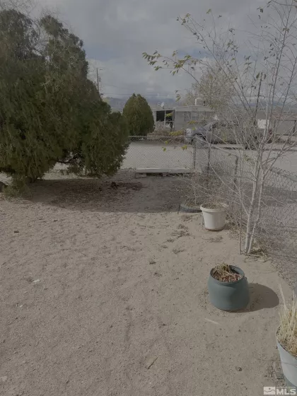 65 Whiteface, Yerington, Nevada 89447, 2 Bedrooms Bedrooms, ,1 BathroomBathrooms,Residential,Residential,Whiteface,240014555
