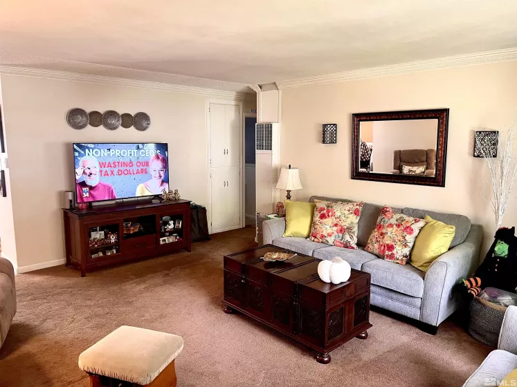 1945 4th, Sparks, Nevada 89431, 2 Bedrooms Bedrooms, ,1 BathroomBathrooms,Residential,Residential,4th,240013763