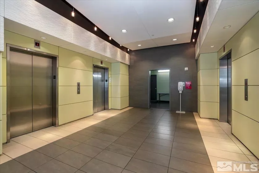 255 Sierra, Reno, Nevada 89501, 1 Bedroom Bedrooms, ,1 BathroomBathrooms,Residential,Residential,Sierra,240012466