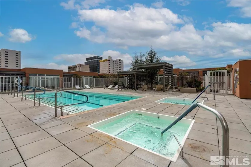 255 Sierra, Reno, Nevada 89501, 1 Bedroom Bedrooms, ,1 BathroomBathrooms,Residential,Residential,Sierra,240012466