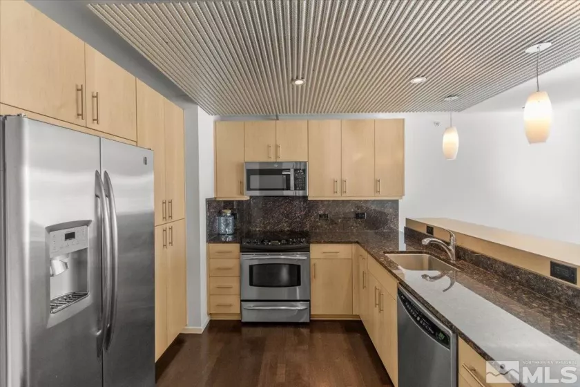 255 Sierra, Reno, Nevada 89501, 1 Bedroom Bedrooms, ,1 BathroomBathrooms,Residential,Residential,Sierra,240012466