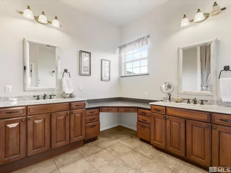 6900 Grass Valley, Reno, Nevada 89510, 4 Bedrooms Bedrooms, ,3 BathroomsBathrooms,Residential,Residential,Grass Valley,240012422