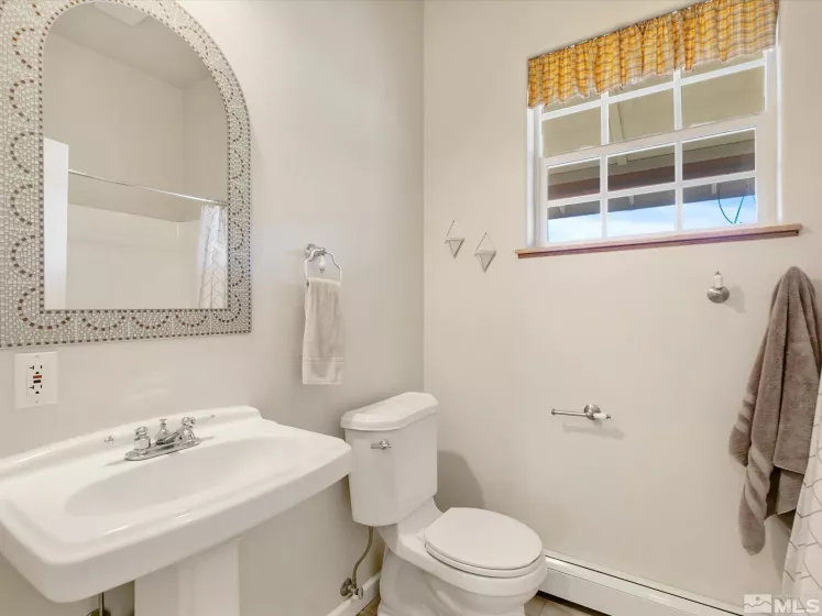 6900 Grass Valley, Reno, Nevada 89510, 4 Bedrooms Bedrooms, ,3 BathroomsBathrooms,Residential,Residential,Grass Valley,240012422