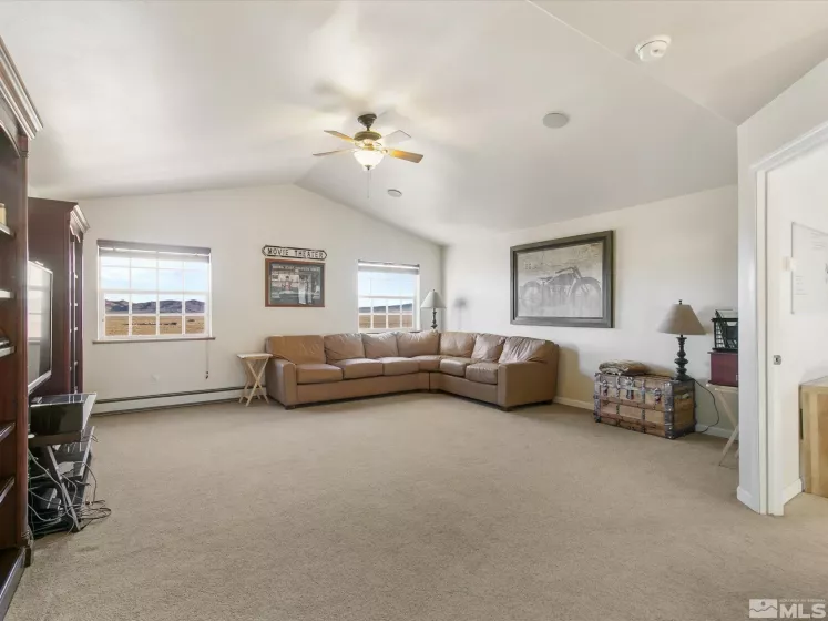 6900 Grass Valley, Reno, Nevada 89510, 4 Bedrooms Bedrooms, ,3 BathroomsBathrooms,Residential,Residential,Grass Valley,240012422