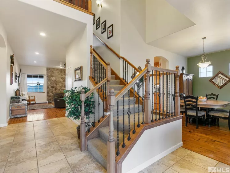 6900 Grass Valley, Reno, Nevada 89510, 4 Bedrooms Bedrooms, ,3 BathroomsBathrooms,Residential,Residential,Grass Valley,240012422