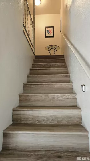 387 Smithridge, Reno, Nevada 89502, 2 Bedrooms Bedrooms, ,2 BathroomsBathrooms,Residential,Residential,Smithridge,240012403