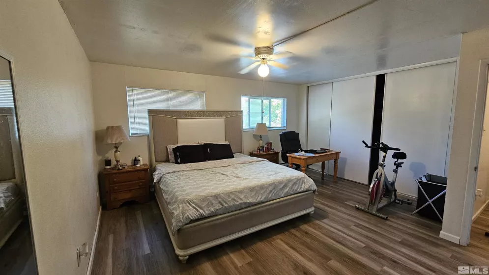 387 Smithridge, Reno, Nevada 89502, 2 Bedrooms Bedrooms, ,2 BathroomsBathrooms,Residential,Residential,Smithridge,240012403