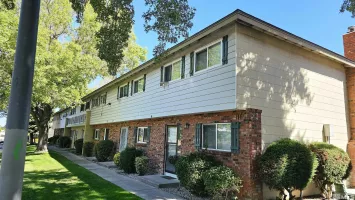 387 Smithridge, Reno, Nevada 89502, 2 Bedrooms Bedrooms, ,2 BathroomsBathrooms,Residential,Residential,Smithridge,240012403