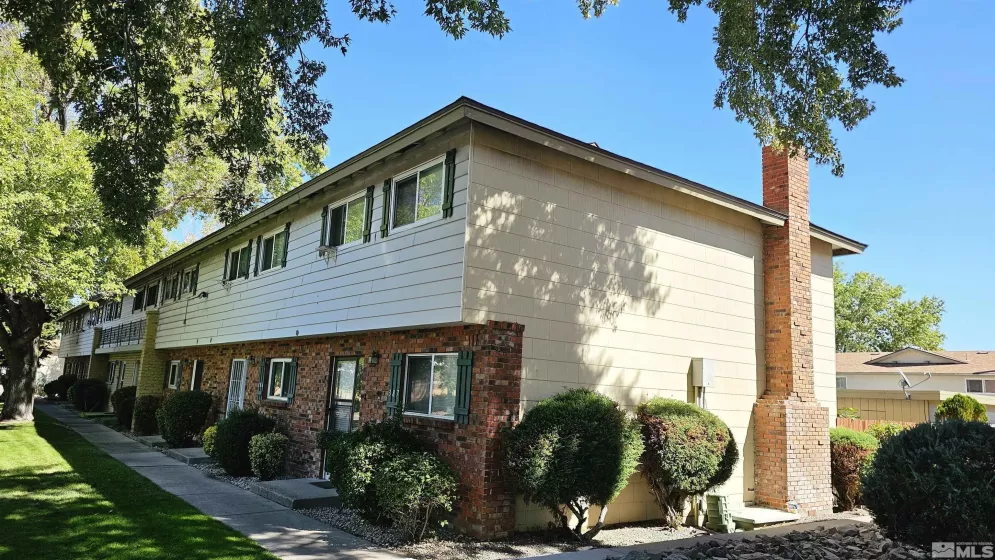 387 Smithridge, Reno, Nevada 89502, 2 Bedrooms Bedrooms, ,2 BathroomsBathrooms,Residential,Residential,Smithridge,240012403
