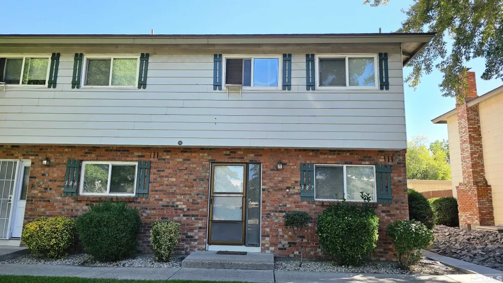 387 Smithridge, Reno, Nevada 89502, 2 Bedrooms Bedrooms, ,2 BathroomsBathrooms,Residential,Residential,Smithridge,240012403