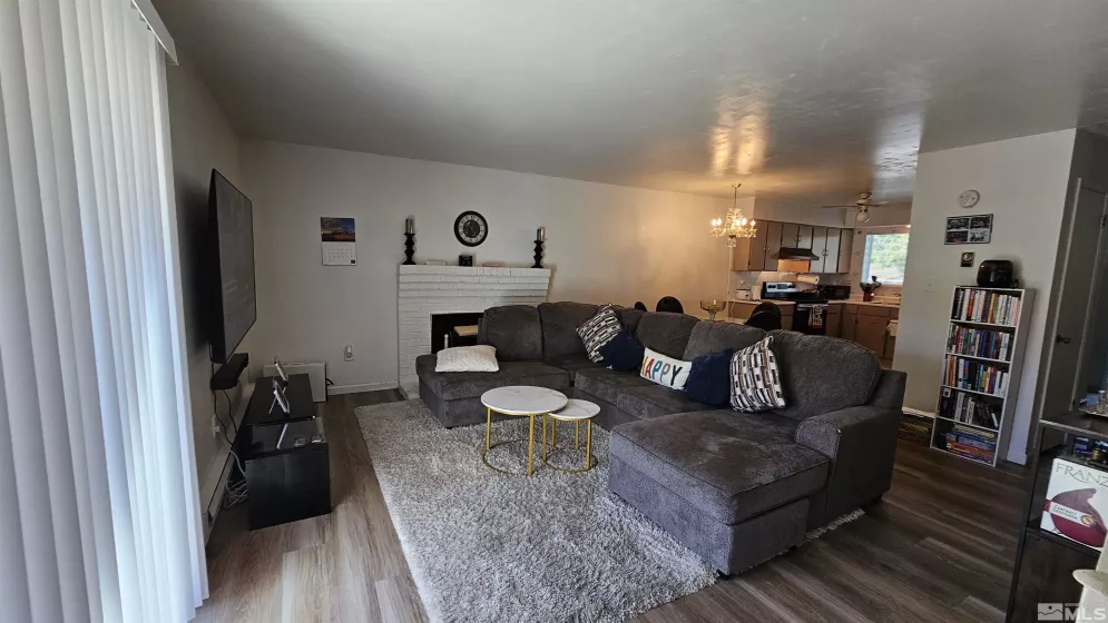 387 Smithridge, Reno, Nevada 89502, 2 Bedrooms Bedrooms, ,2 BathroomsBathrooms,Residential,Residential,Smithridge,240012403